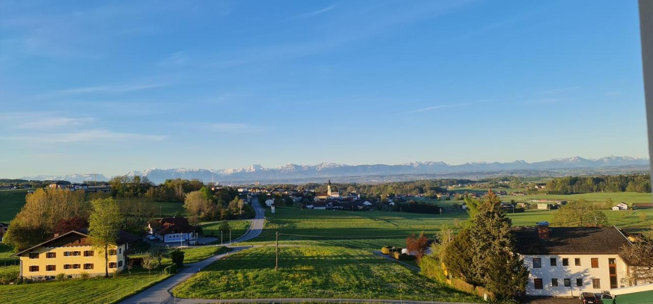 Landgasthof Entenwirt Tarsdorf Exterior photo